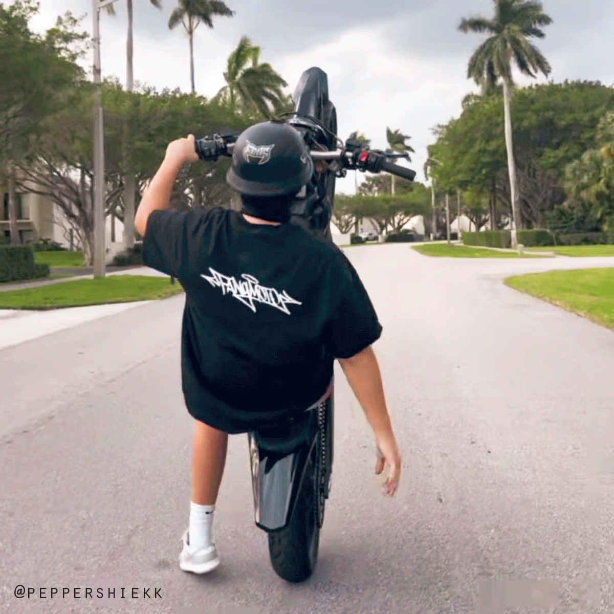 graffiti fang moto fangmoto tee shirt t-shirt tshirt