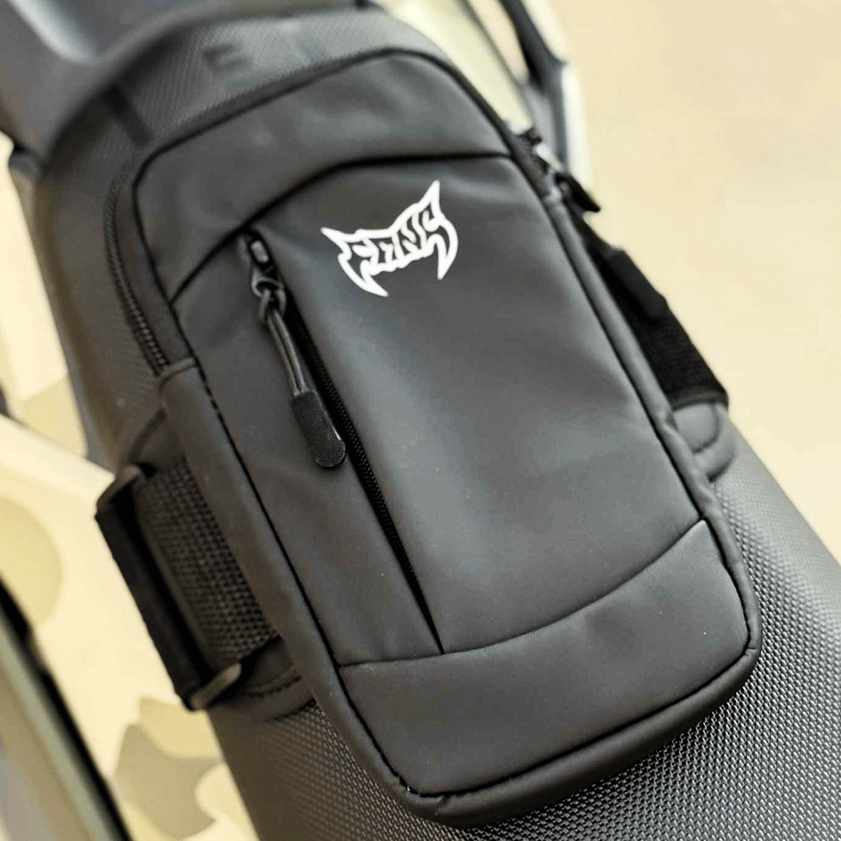 Fangmoto Valuables Bag