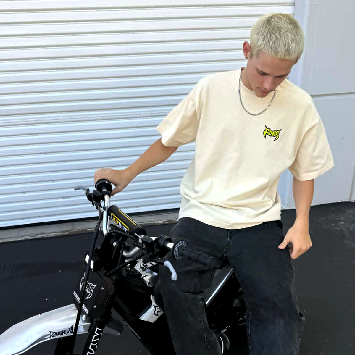 Slimed Green Off White - Boxy Heavyweight  Shirt by FANGMOTO™